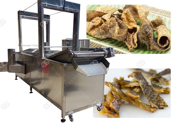 China Los pescados curruscantes pelan las patatas fritas que fríen el tipo de gas de la máquina 100 - la capacidad 200kg/H proveedor